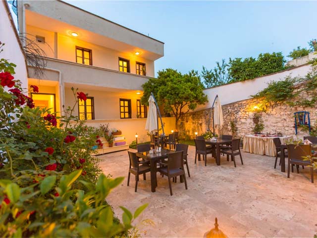 Old Town Boutique Hotel
